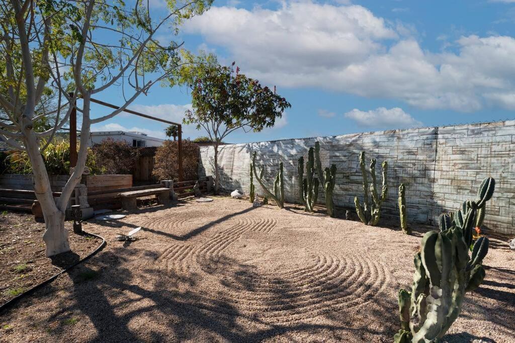 The Hummingbird House, Sauna & Mountain Views! Phoenix Bagian luar foto